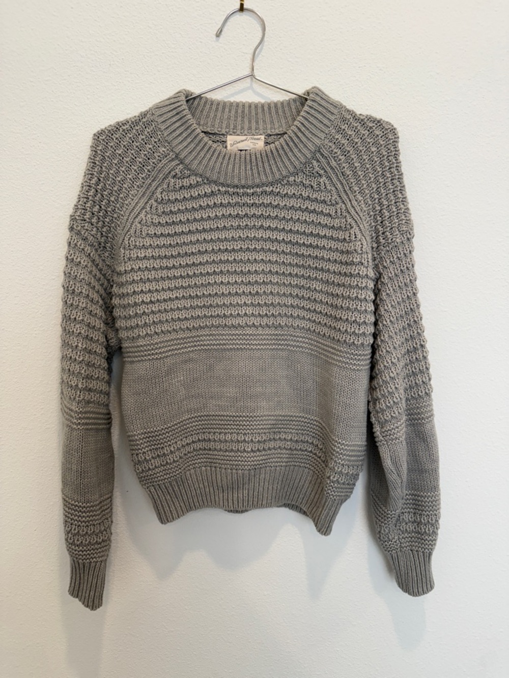 Universal Thread Textured Crewneck Sweater in Gray